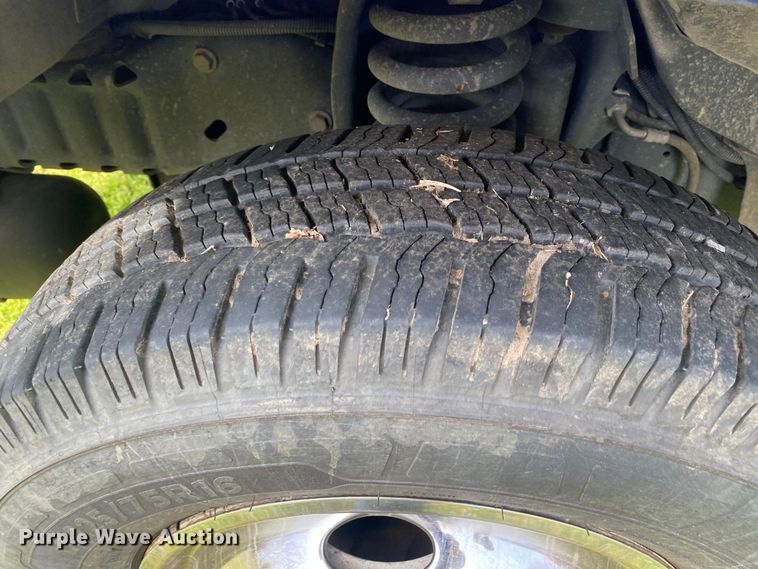 image for item DL7115 2017 Ford E450 Super Duty  ambulance