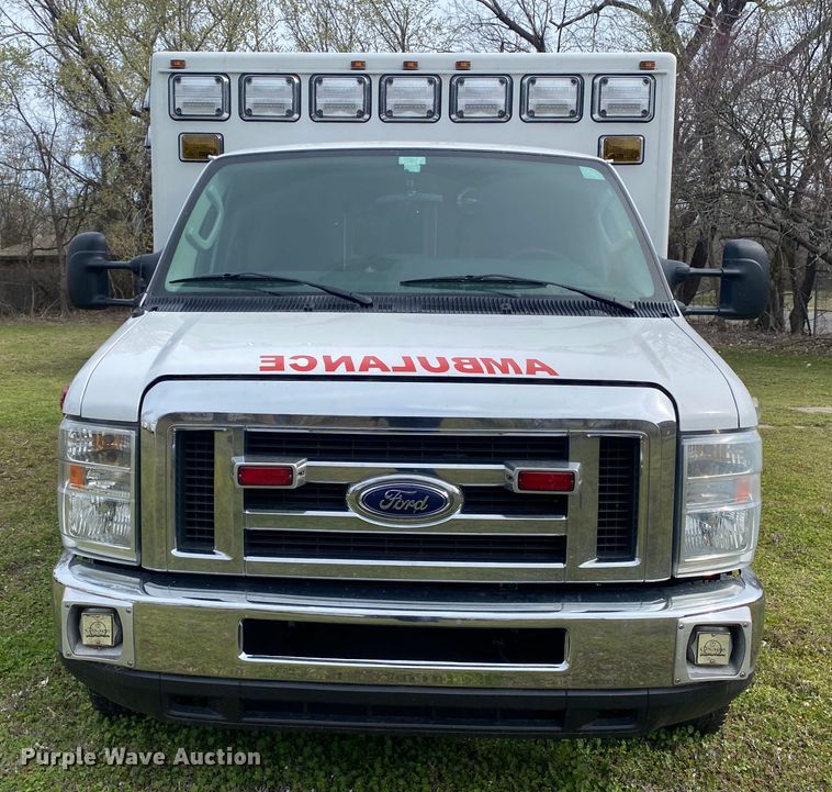 image for item DL7116 2017 Ford E450 Super Duty  ambulance