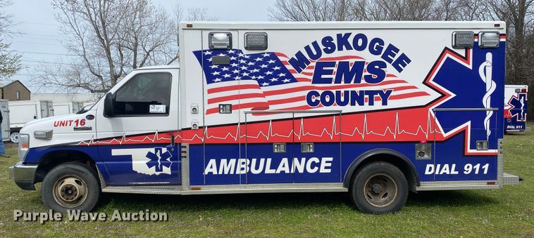 image for item DL7116 2017 Ford E450 Super Duty  ambulance