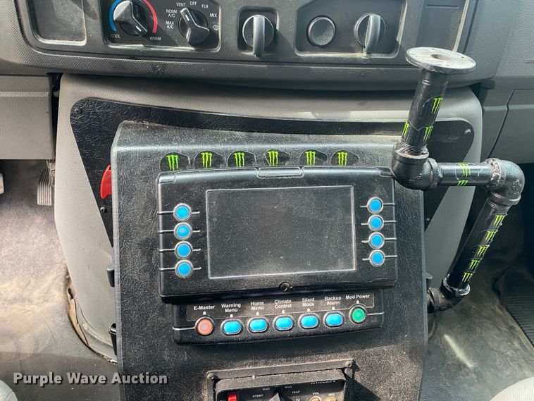 image for item DL7116 2017 Ford E450 Super Duty  ambulance