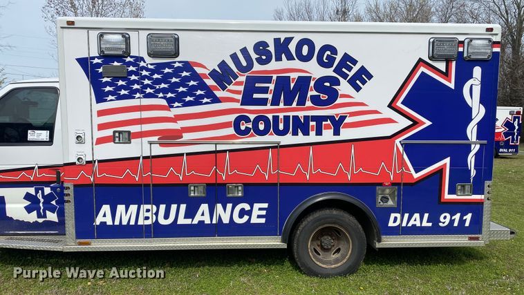 image for item DL7116 2017 Ford E450 Super Duty  ambulance