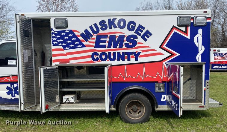 image for item DL7116 2017 Ford E450 Super Duty  ambulance