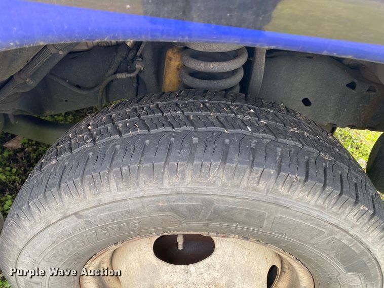 image for item DL7116 2017 Ford E450 Super Duty  ambulance