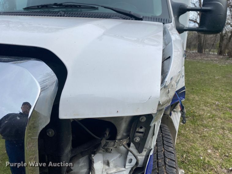 image for item DL7117 2017 Ford E450 Super Duty  ambulance