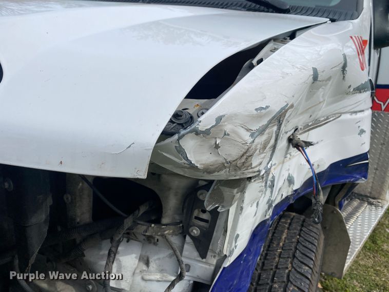 image for item DL7117 2017 Ford E450 Super Duty  ambulance