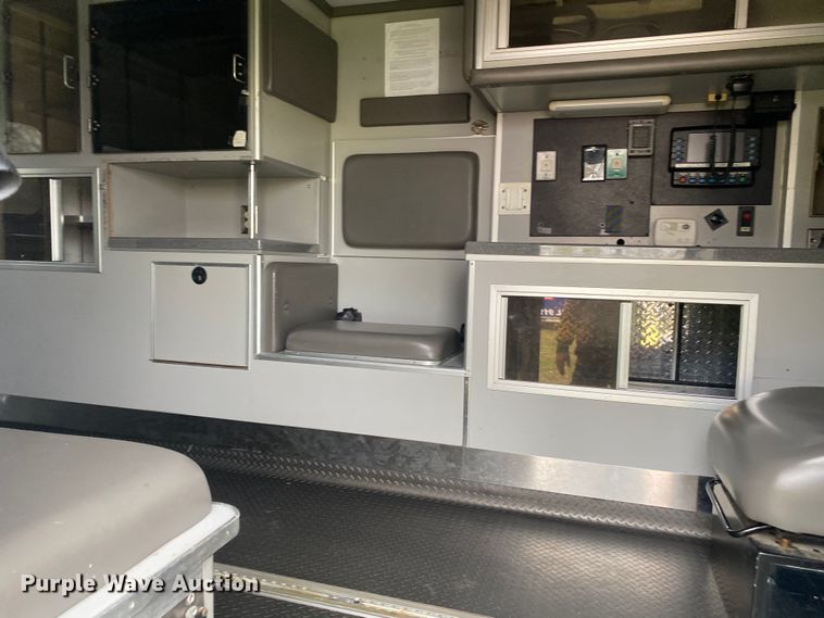 image for item DL7117 2017 Ford E450 Super Duty  ambulance