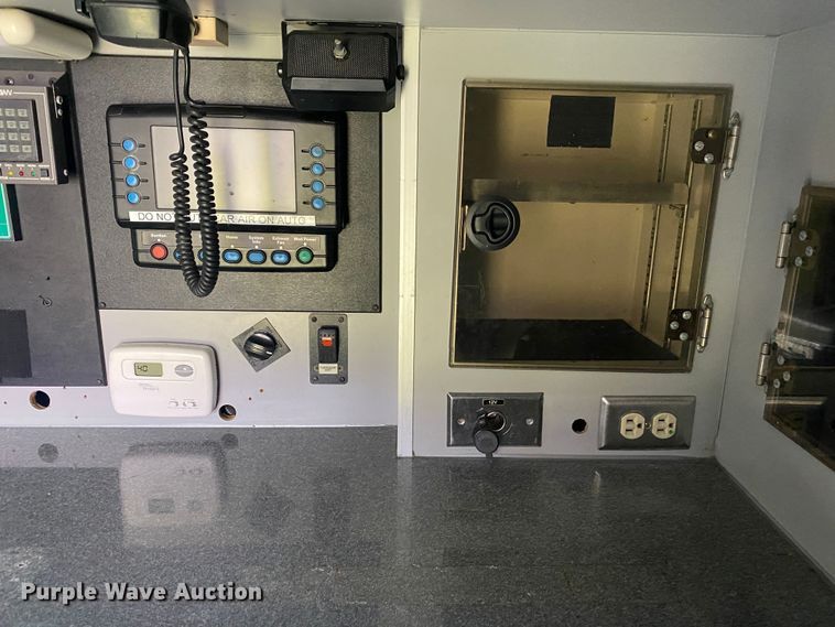 image for item DL7117 2017 Ford E450 Super Duty  ambulance