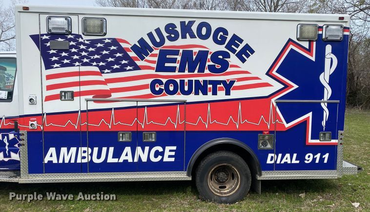 image for item DL7117 2017 Ford E450 Super Duty  ambulance