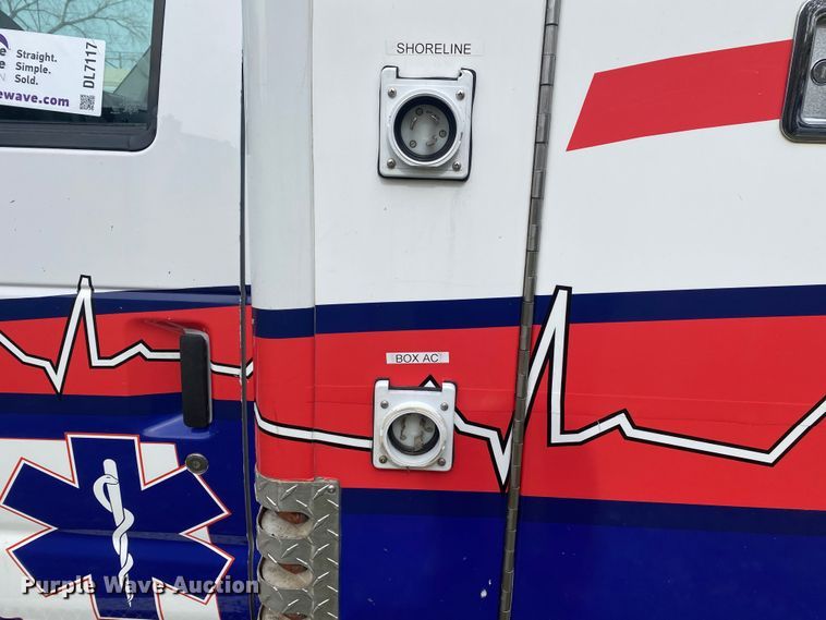 image for item DL7117 2017 Ford E450 Super Duty  ambulance