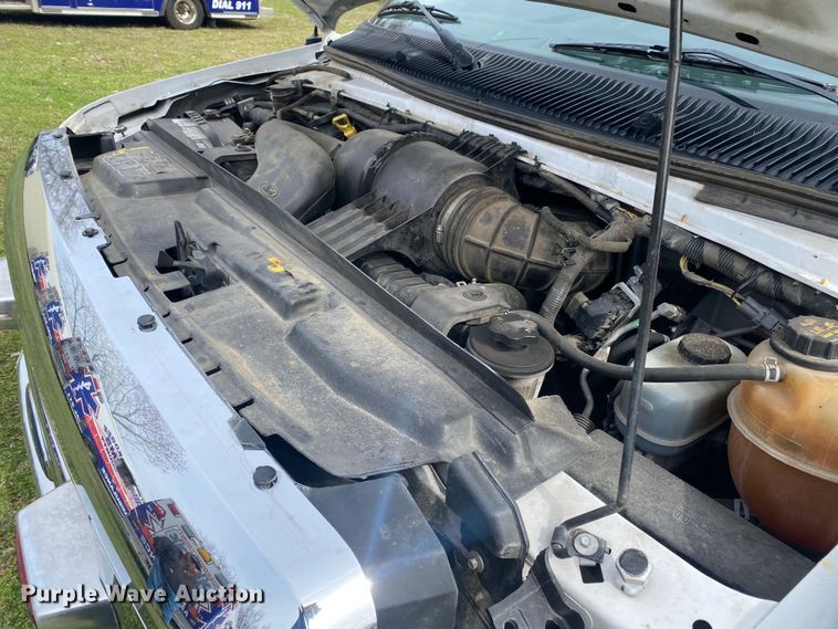 image for item DL7117 2017 Ford E450 Super Duty  ambulance