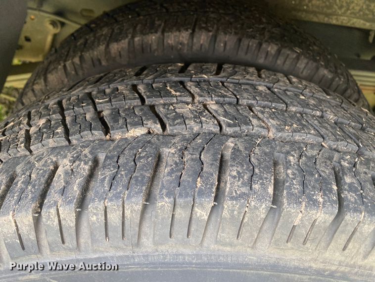 image for item DL7117 2017 Ford E450 Super Duty  ambulance