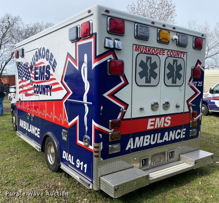 image for item DL7118 2017 Ford E450 Super Duty  ambulance