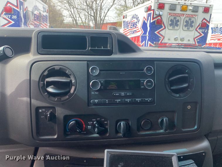 image for item DL7118 2017 Ford E450 Super Duty  ambulance