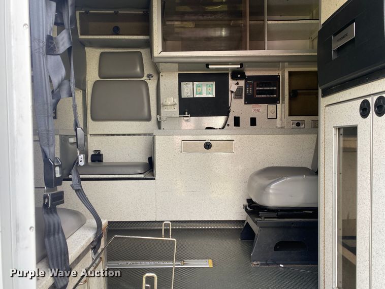 image for item DL7118 2017 Ford E450 Super Duty  ambulance