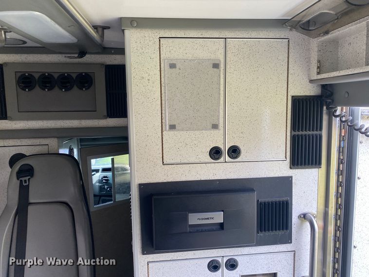 image for item DL7118 2017 Ford E450 Super Duty  ambulance