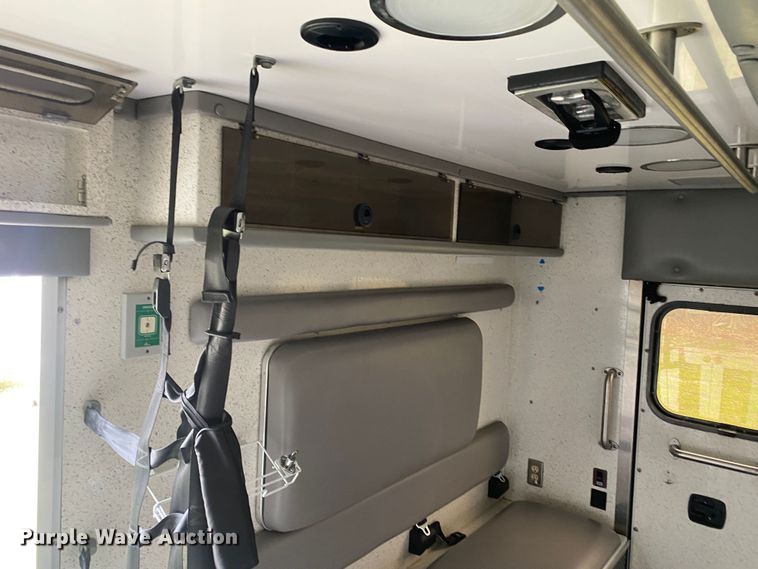 image for item DL7118 2017 Ford E450 Super Duty  ambulance