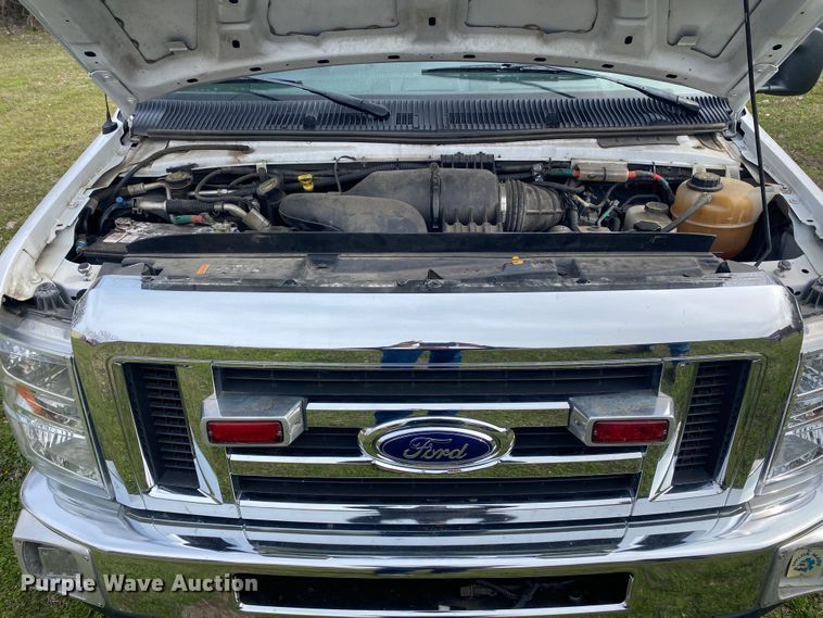 image for item DL7118 2017 Ford E450 Super Duty  ambulance