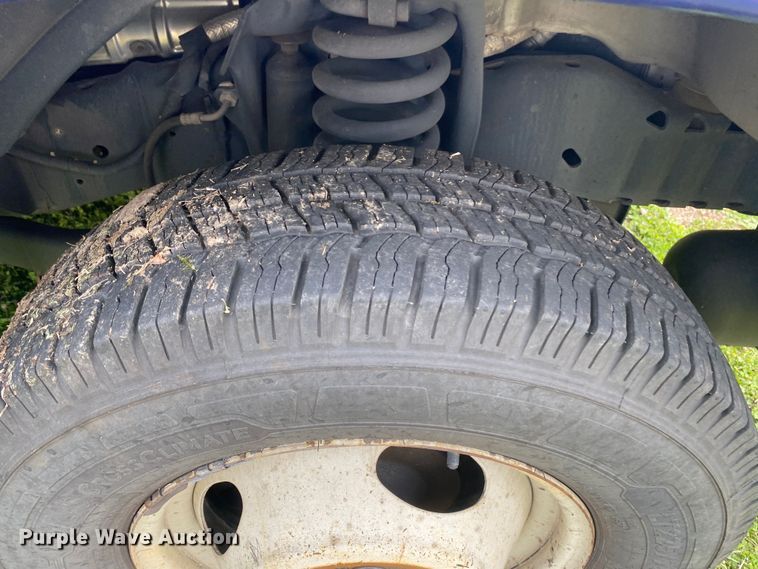 image for item DL7118 2017 Ford E450 Super Duty  ambulance