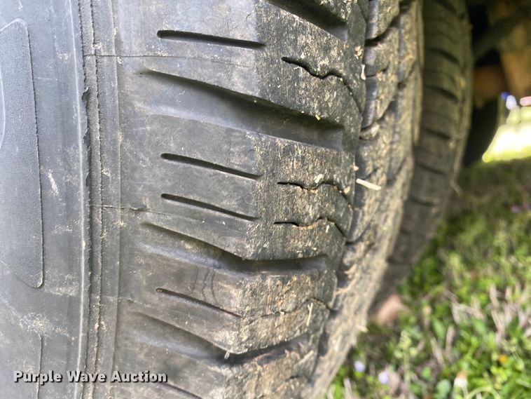 image for item DL7118 2017 Ford E450 Super Duty  ambulance