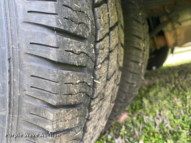 image for item DL7118 2017 Ford E450 Super Duty  ambulance