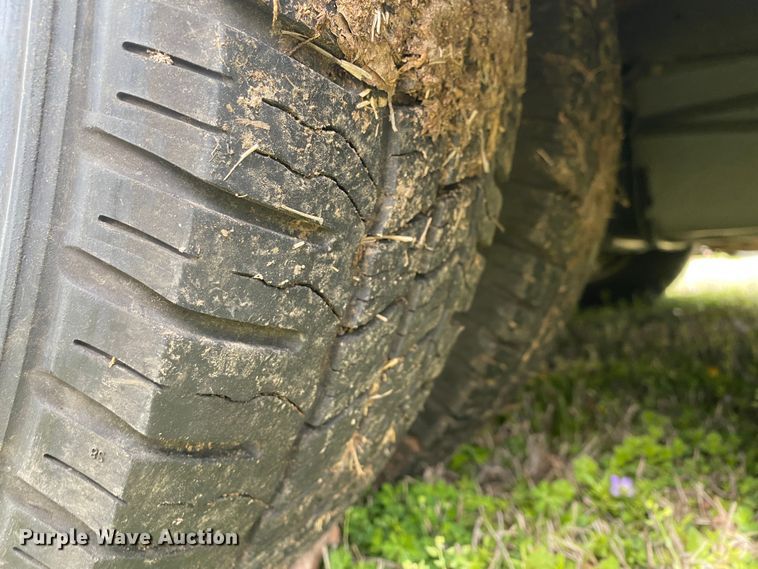 image for item DL7118 2017 Ford E450 Super Duty  ambulance