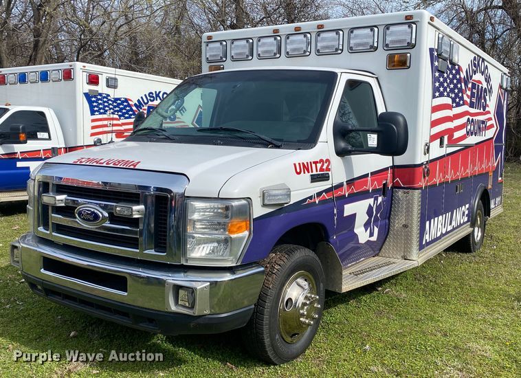 image for item DL7119 2015 Ford E450 Super Duty  ambulance