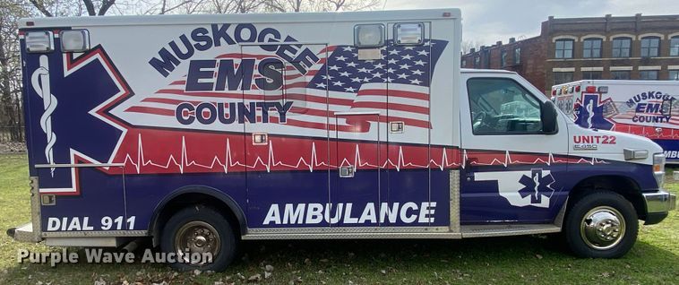 image for item DL7119 2015 Ford E450 Super Duty  ambulance