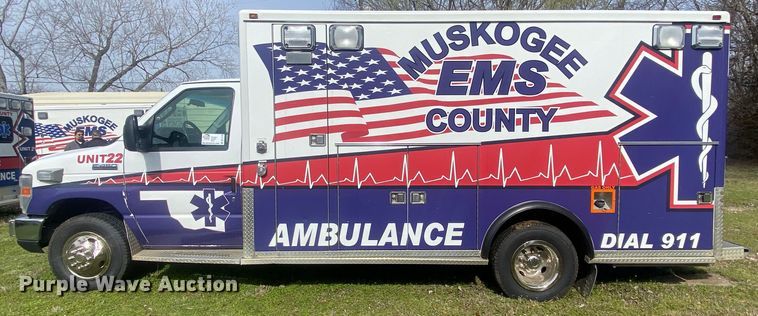 image for item DL7119 2015 Ford E450 Super Duty  ambulance