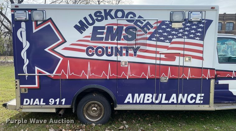 image for item DL7119 2015 Ford E450 Super Duty  ambulance