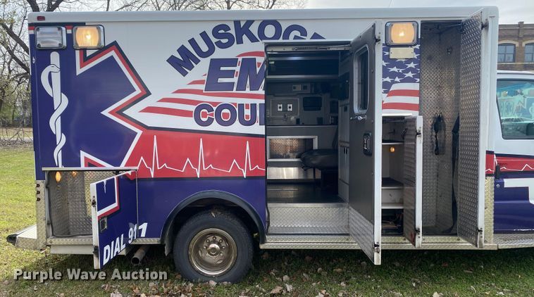 image for item DL7119 2015 Ford E450 Super Duty  ambulance