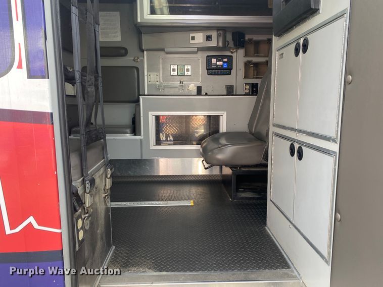 image for item DL7119 2015 Ford E450 Super Duty  ambulance