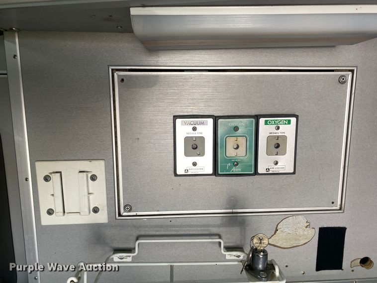 image for item DL7119 2015 Ford E450 Super Duty  ambulance