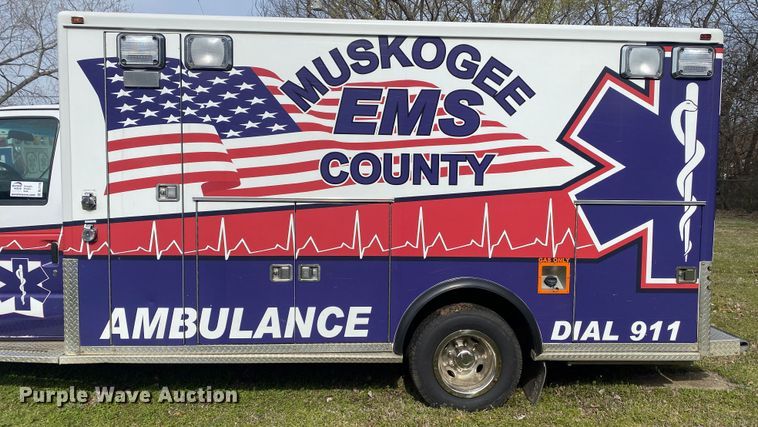image for item DL7119 2015 Ford E450 Super Duty  ambulance