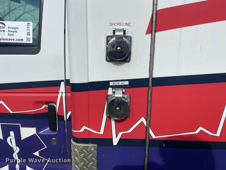 image for item DL7119 2015 Ford E450 Super Duty  ambulance