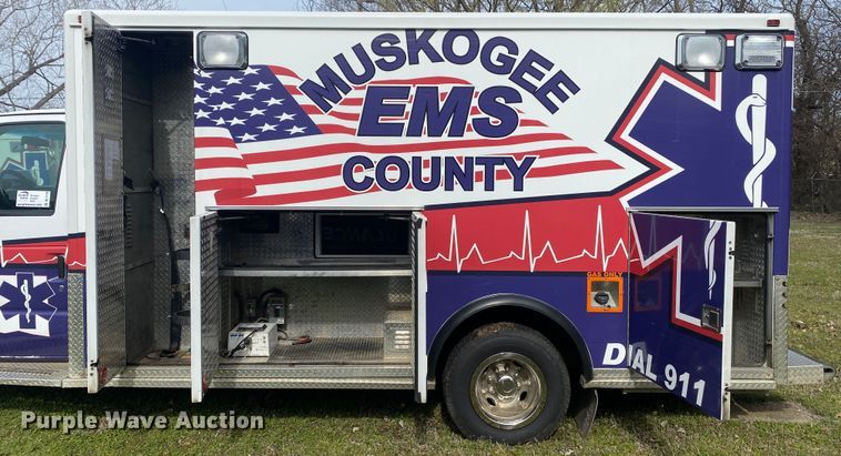 image for item DL7119 2015 Ford E450 Super Duty  ambulance