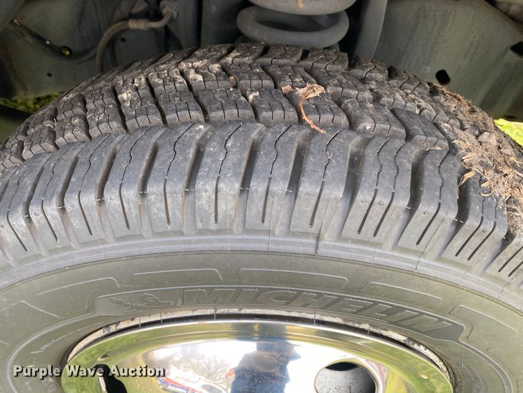 image for item DL7119 2015 Ford E450 Super Duty  ambulance