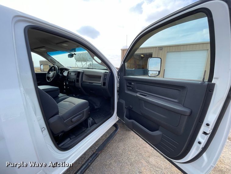 image for item DN4569 2012 Dodge Ram 5500HD  utility / service truck