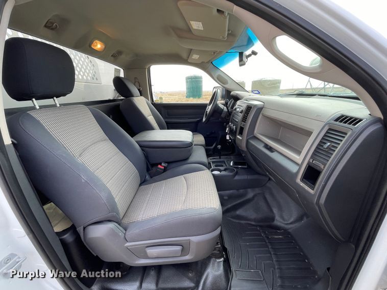 image for item DN4569 2012 Dodge Ram 5500HD  utility / service truck