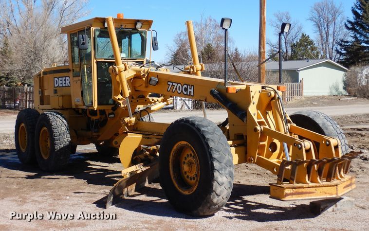 image for item DN6321 2001 John Deere 770CH  motor grader