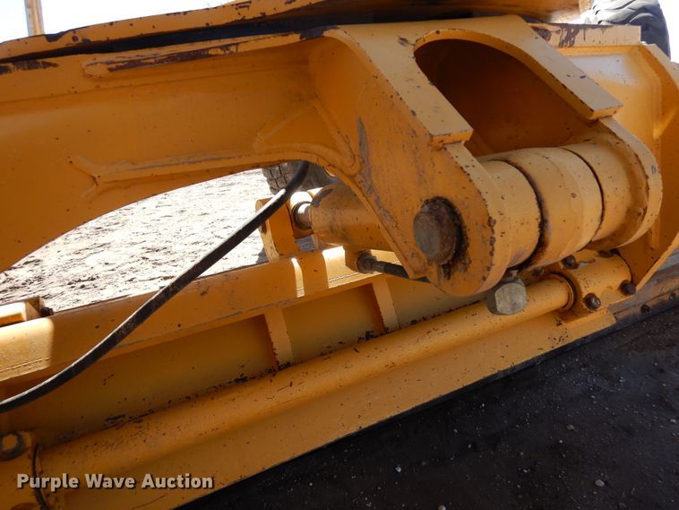 image for item DN6321 2001 John Deere 770CH  motor grader