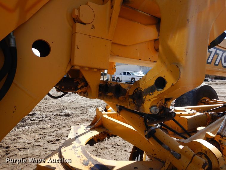 image for item DN6321 2001 John Deere 770CH  motor grader