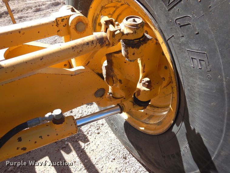 image for item DN6321 2001 John Deere 770CH  motor grader