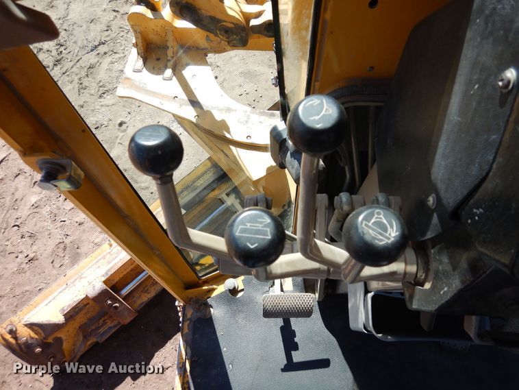 image for item DN6321 2001 John Deere 770CH  motor grader