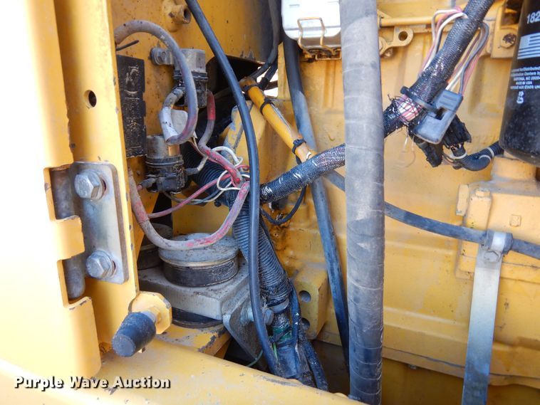 image for item DN6321 2001 John Deere 770CH  motor grader