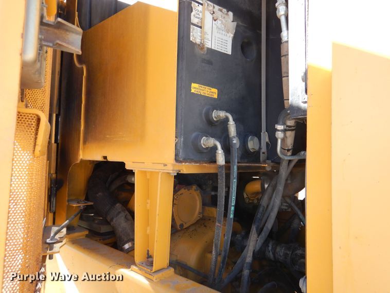 image for item DN6321 2001 John Deere 770CH  motor grader