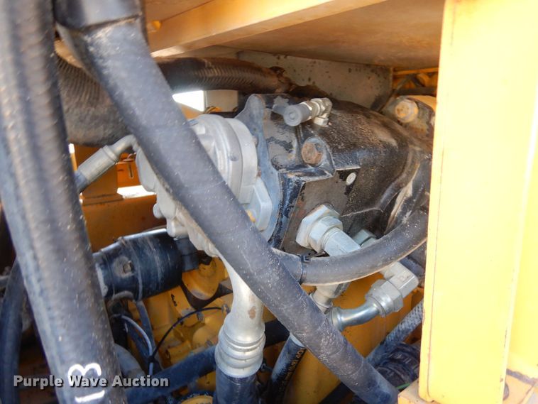 image for item DN6321 2001 John Deere 770CH  motor grader