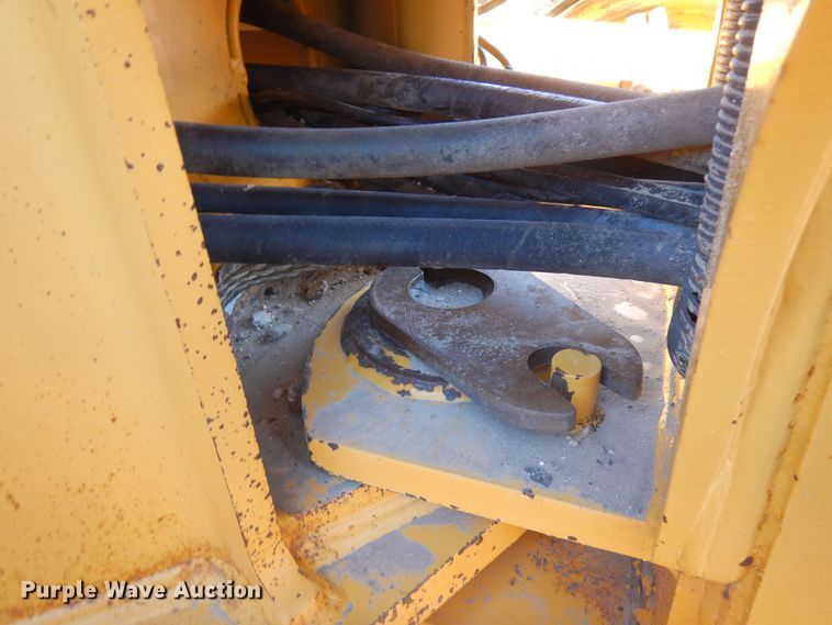 image for item DN6321 2001 John Deere 770CH  motor grader