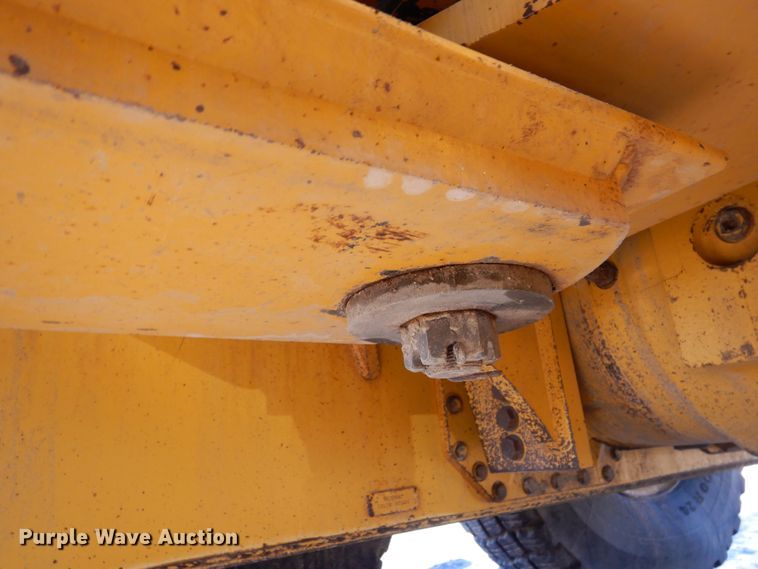 image for item DN6321 2001 John Deere 770CH  motor grader