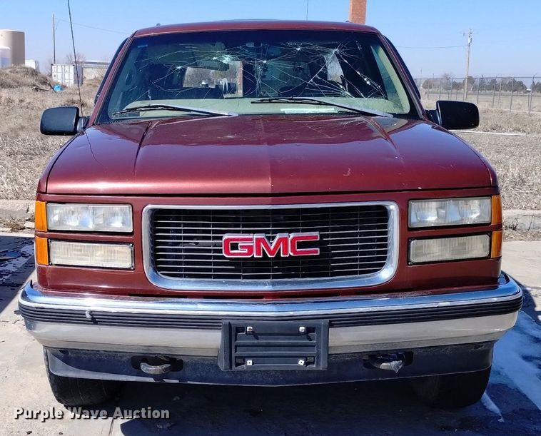 image for item DN6345 1999 GMC Suburban 1500  SUV