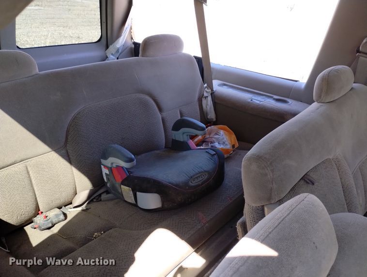 image for item DN6345 1999 GMC Suburban 1500  SUV